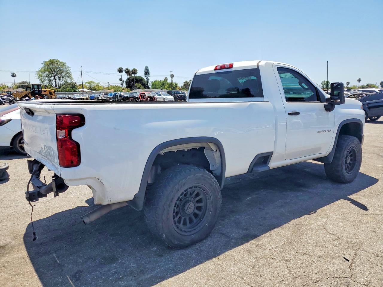 2022 Chevrolet Silverado C2500 Heavy Duty - Фото 3