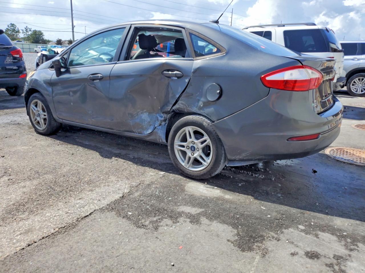 2019 Ford Fiesta Se - Фото 2