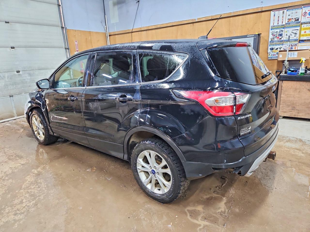 2017 Ford Escape Se - Фото 3