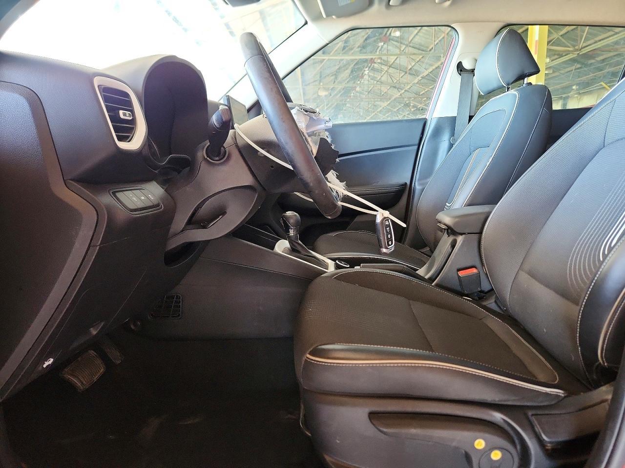 2022 Hyundai Venue Limited - Фото 7