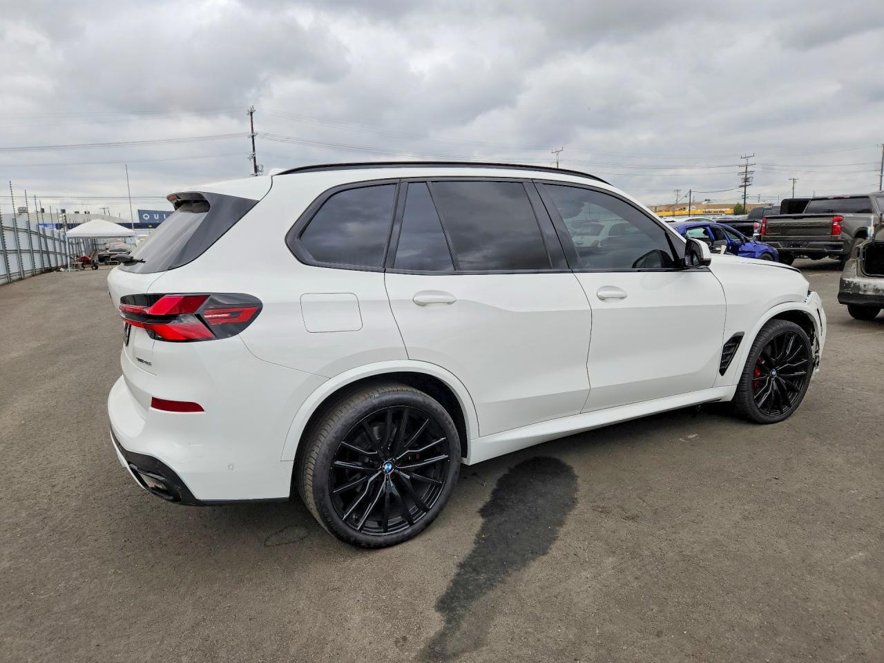 2024 BMW X5 Sdrive 40I - Image 3
