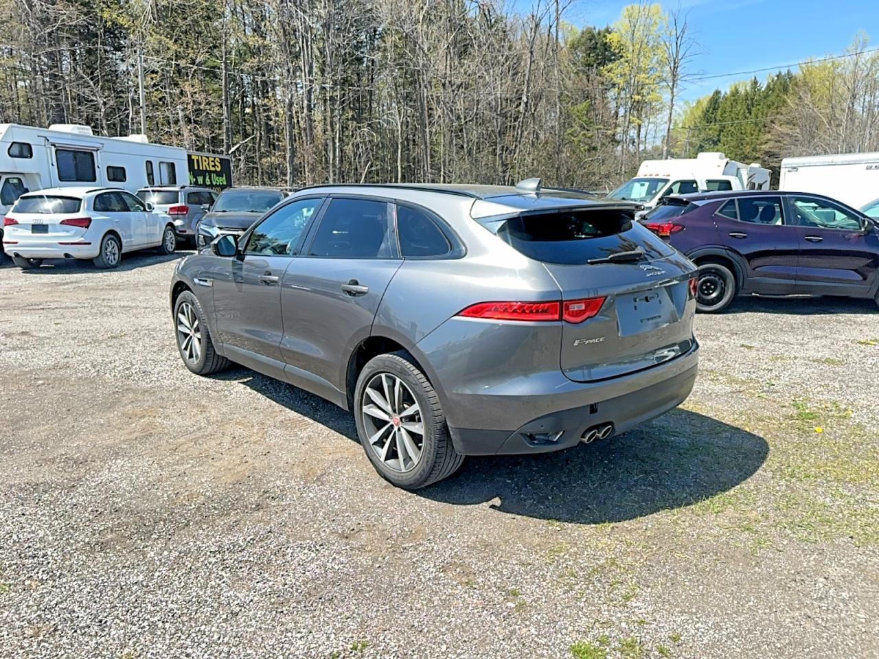 2019 Jaguar F-Pace Prestige - Image 3
