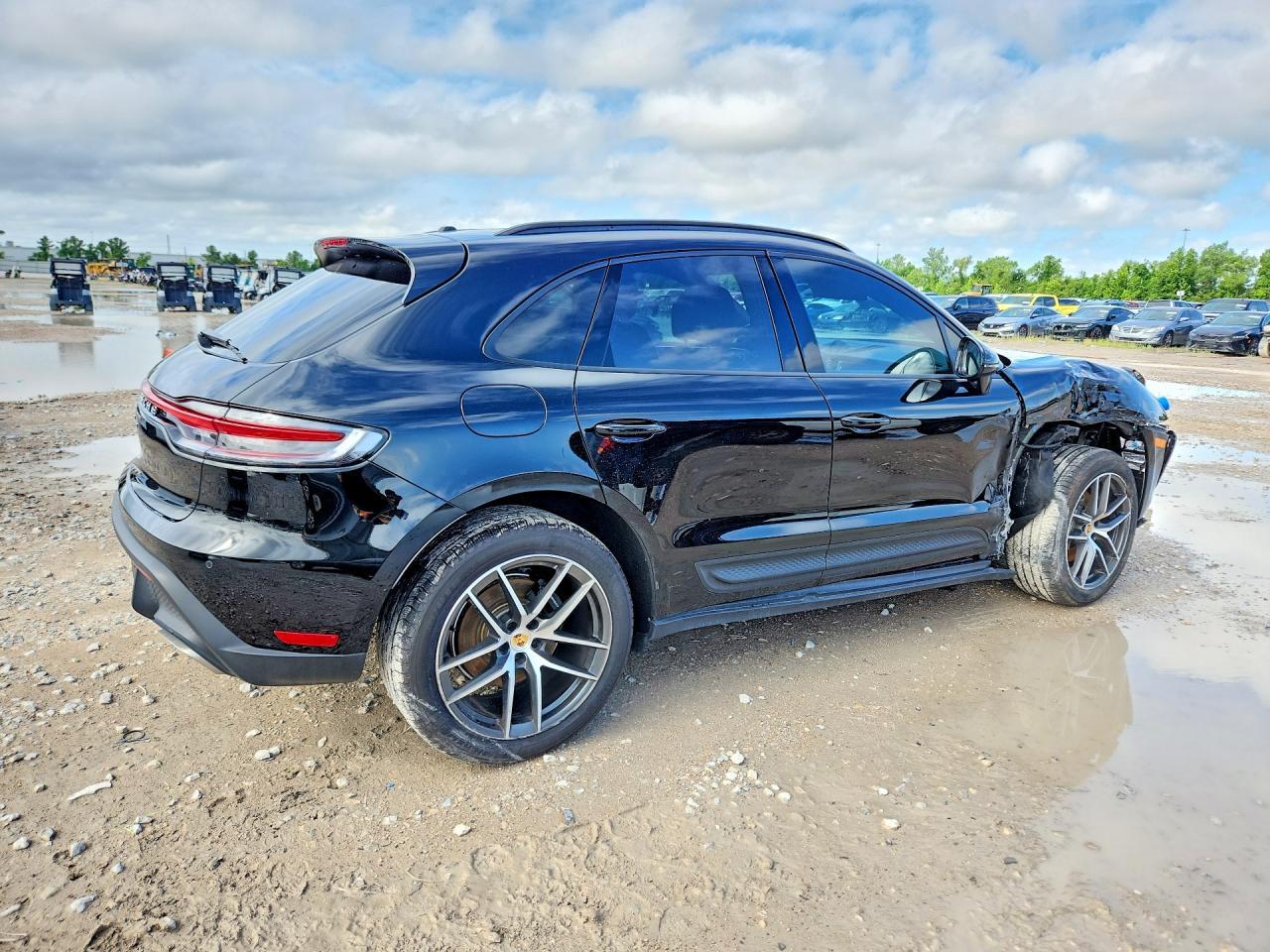 2025 Porsche Macan Base - Фото 3