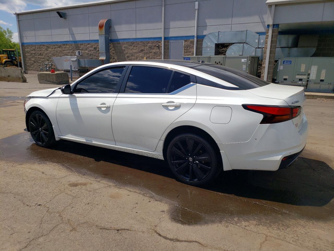 2020 Nissan Altima Sr - Image 2