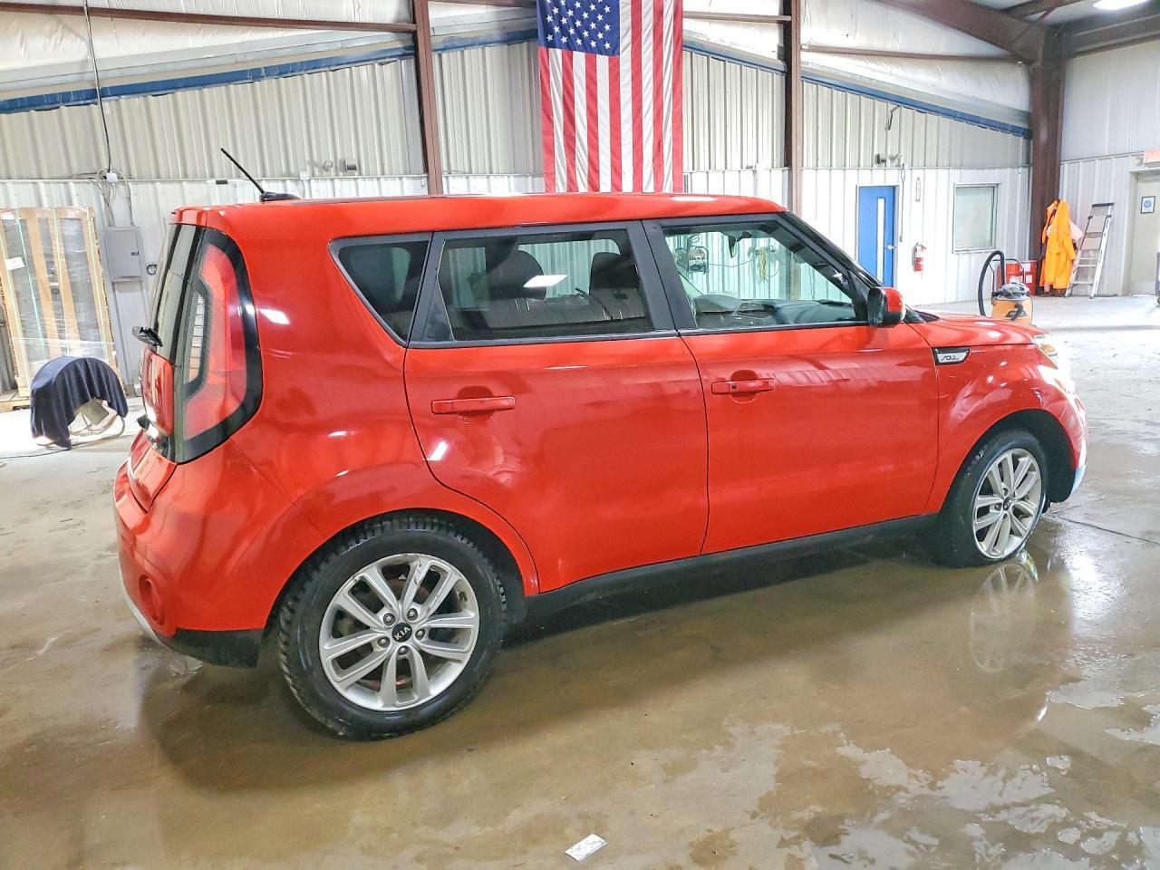 2017 Kia Soul + - Image 3
