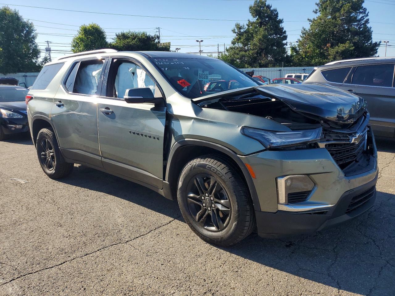 2023 Chevrolet Traverse Lt - Image 4