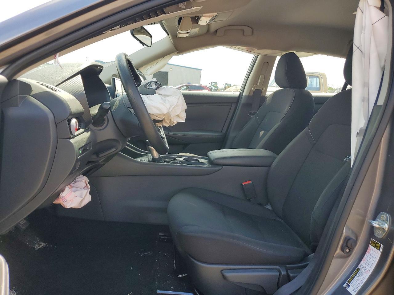 2025 Nissan Sentra S - Image 7