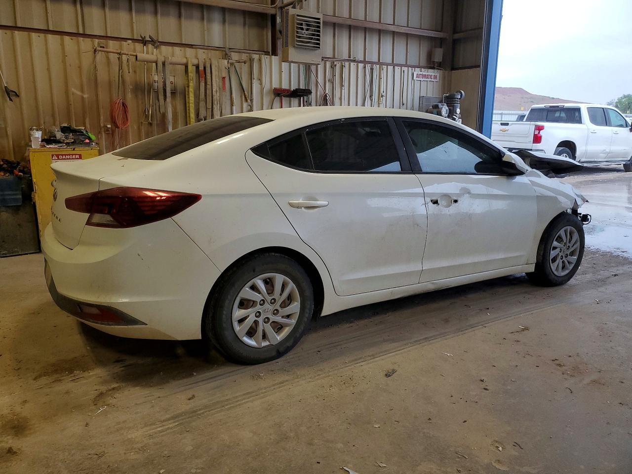 2019 Hyundai Elantra Se - Фото 3