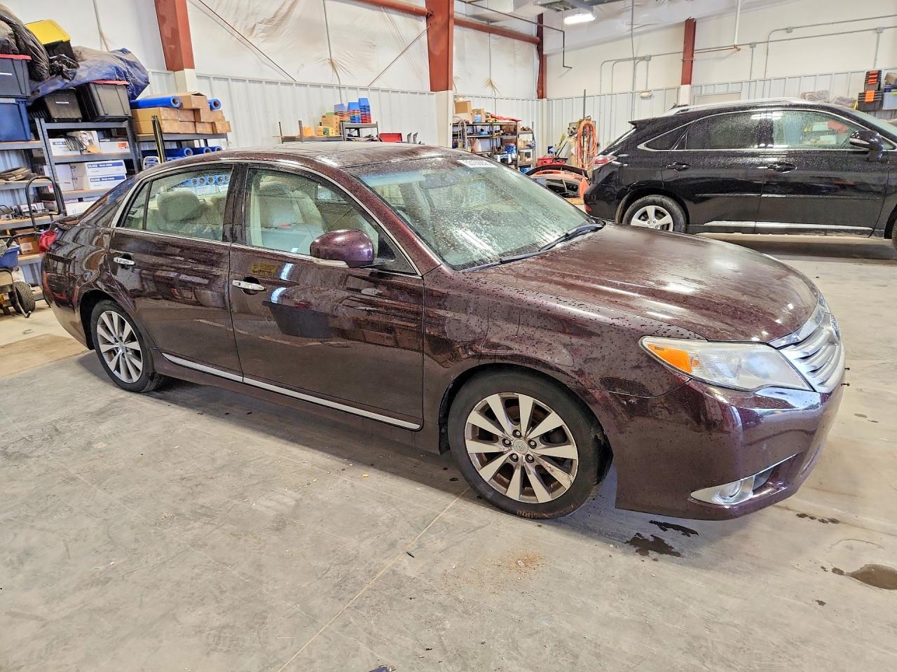 2011 Toyota Avalon Limited - Фото 4