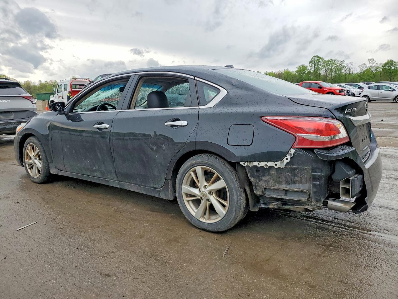 2013 Nissan Altima 2.5 - Фото 2
