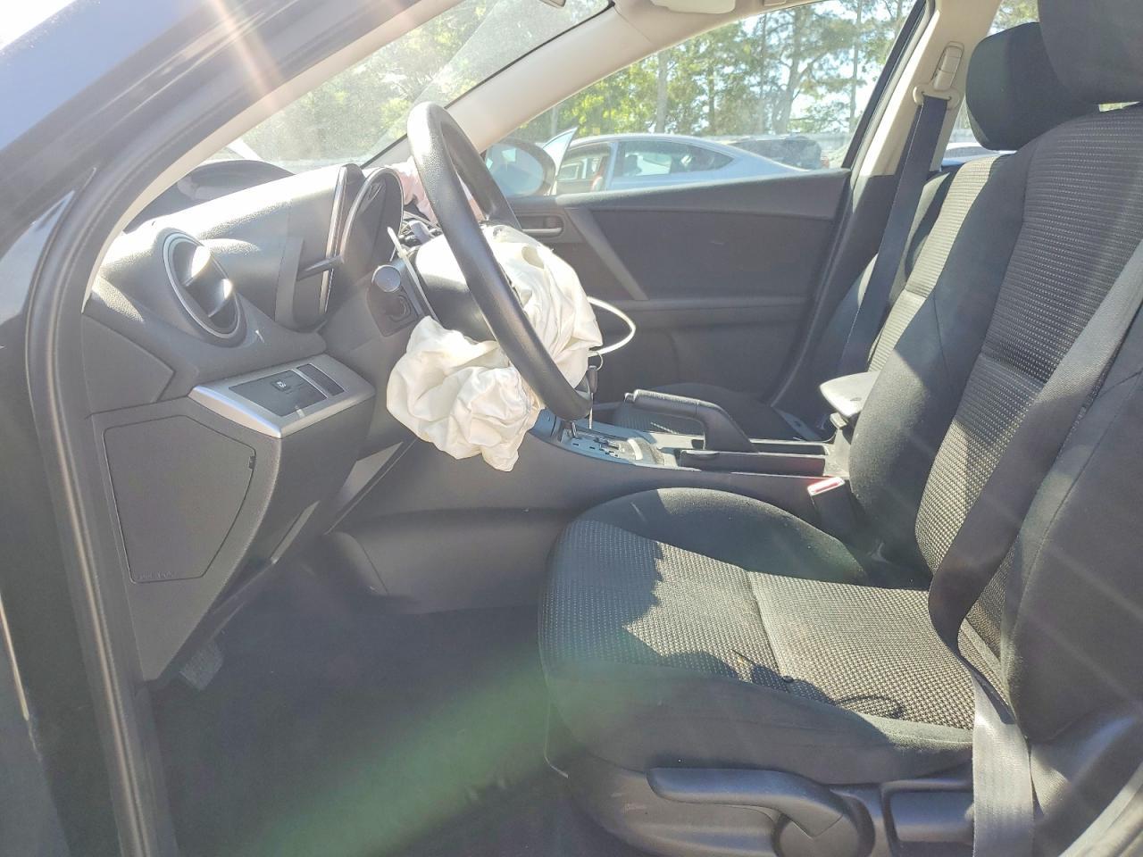 2012 Mazda 3 I - Image 7