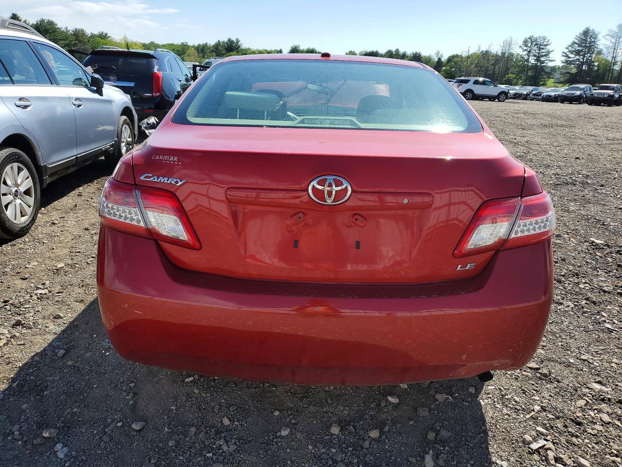2010 Toyota Camry Le - Image 6
