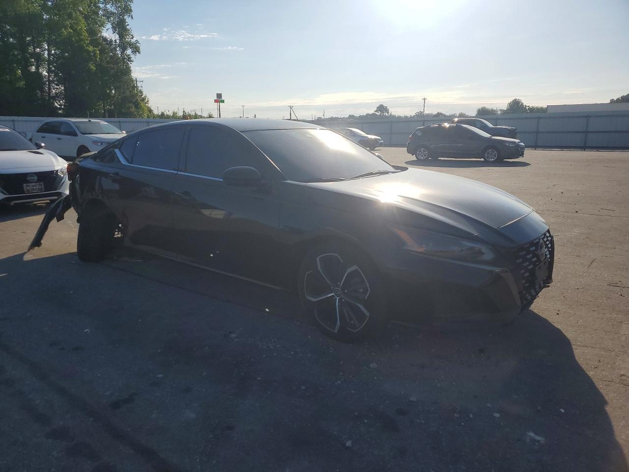2024 Nissan Altima Sr - Фото 4