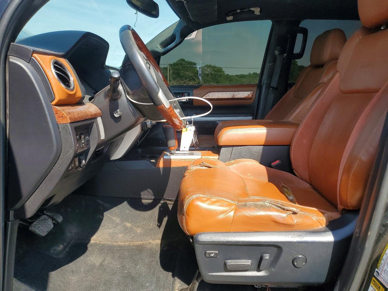 2015 Toyota Tundra 1794 Edition - Фото 7
