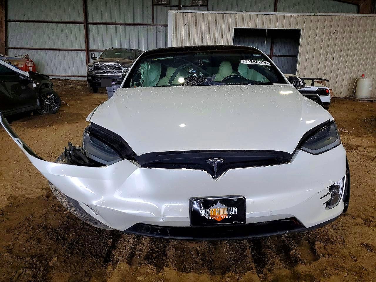 2021 Tesla Model X - Image 5