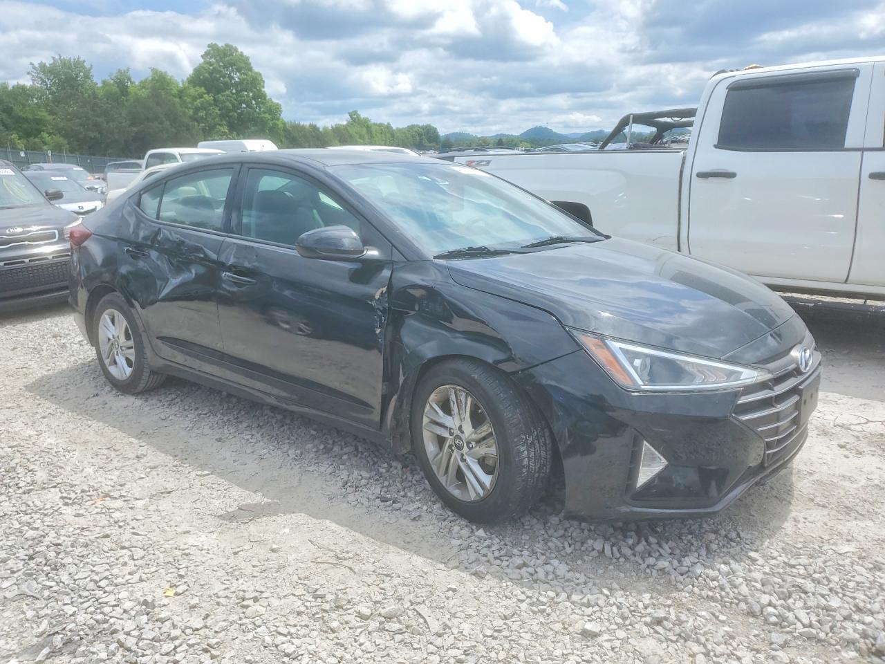 2020 Hyundai Elantra Sel - Фото 4