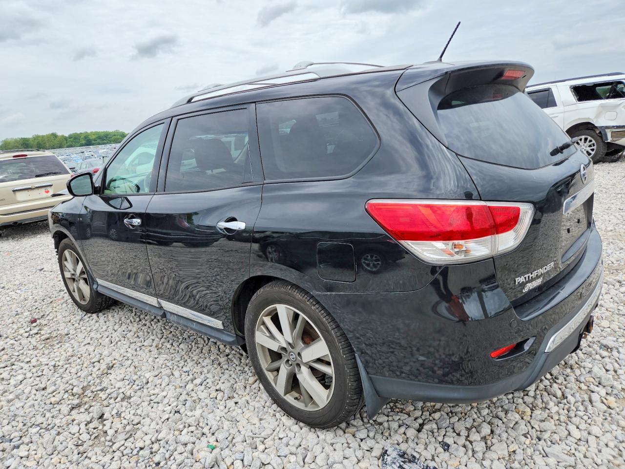 2014 Nissan Pathfinder Platinum - Фото 2
