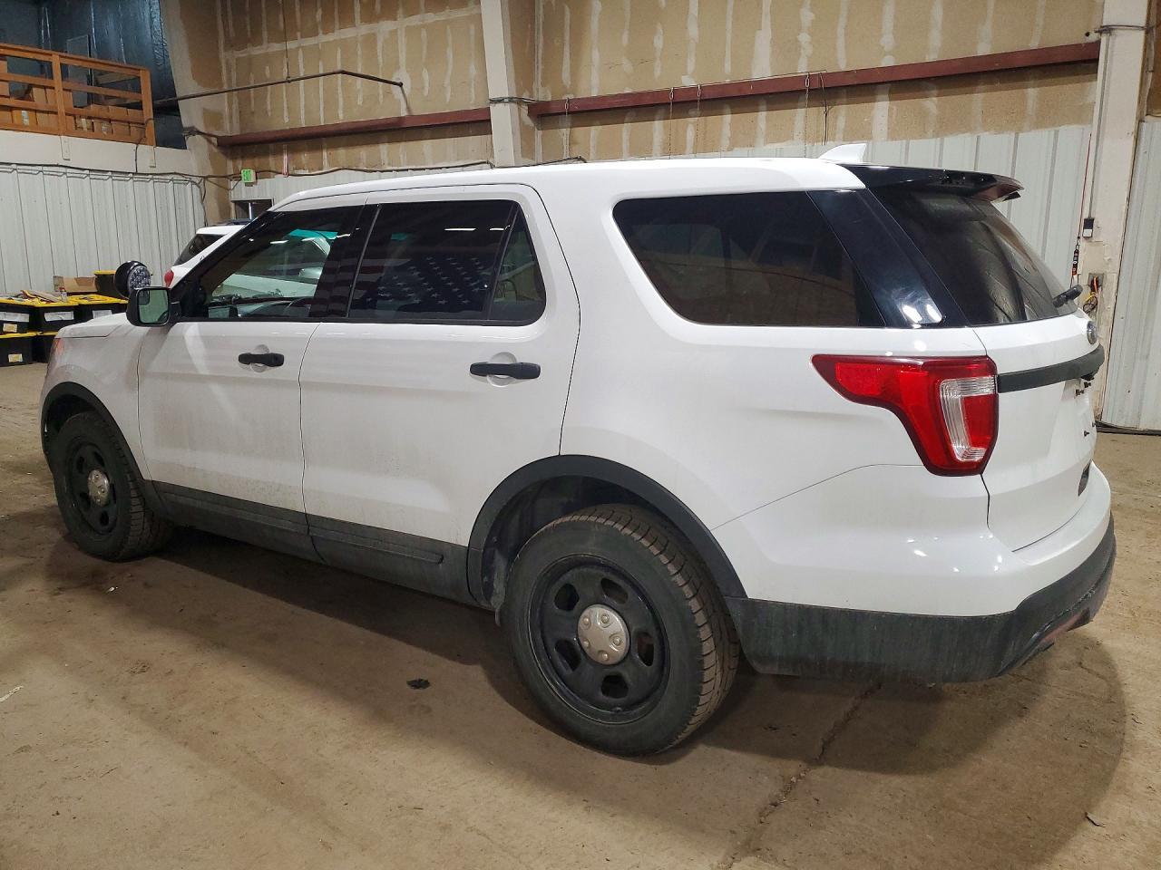 2017 Ford Explorer Police Interceptor - Фото 2