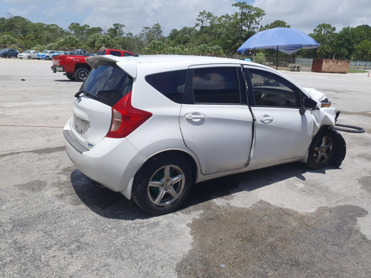 2015 Nissan Versa Note S Plus - Фото 3