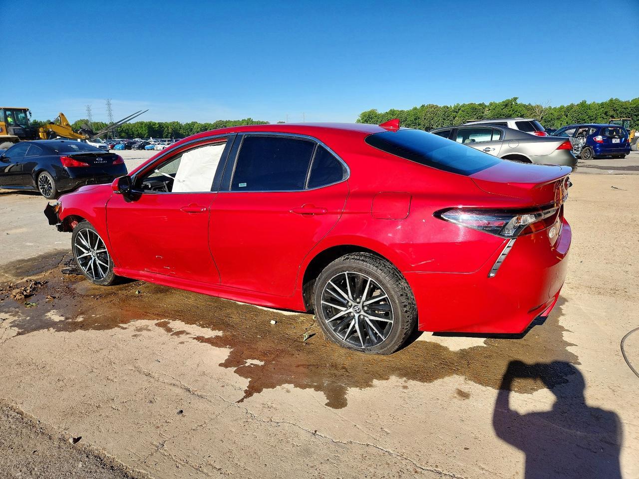 2023 Toyota Camry Se - Image 2