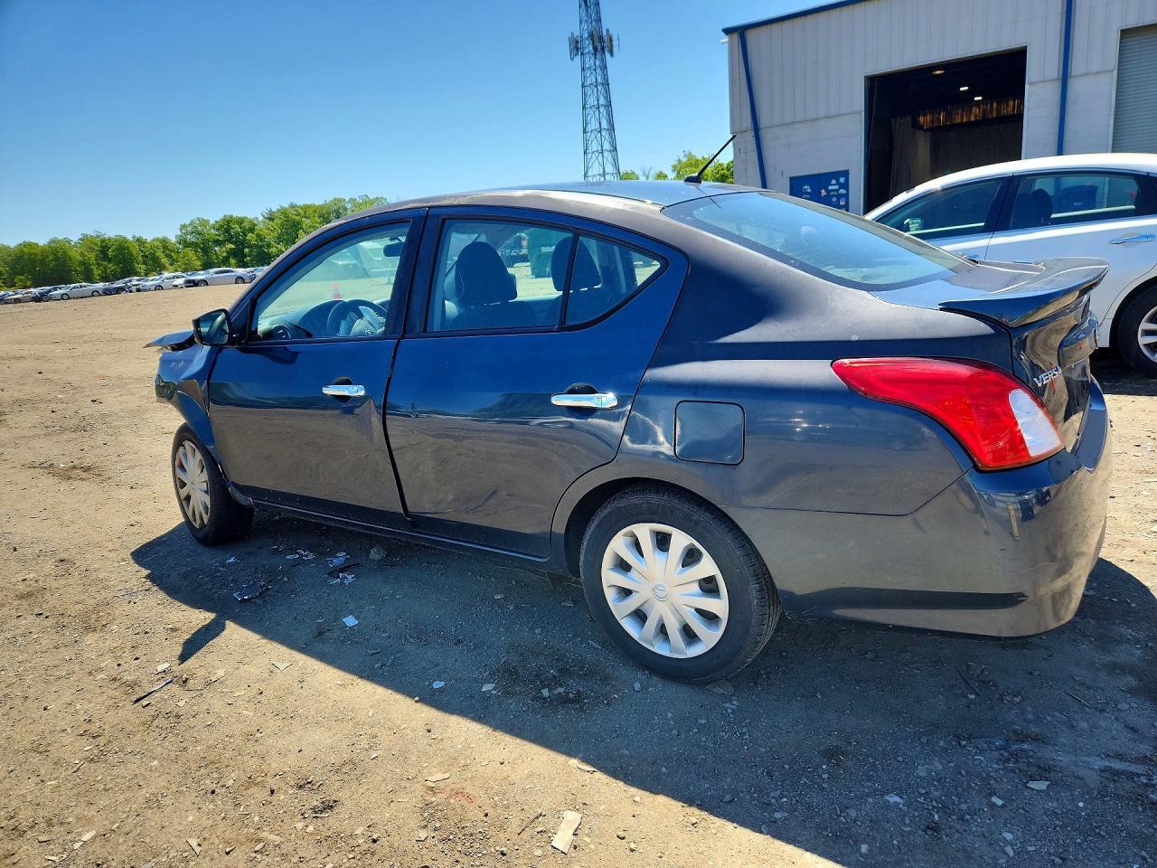 2017 Nissan Versa 1.6 Sv - Фото 2