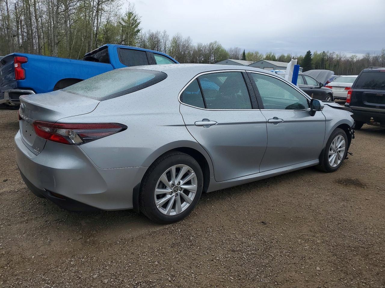 2023 Toyota Camry Le - Image 3