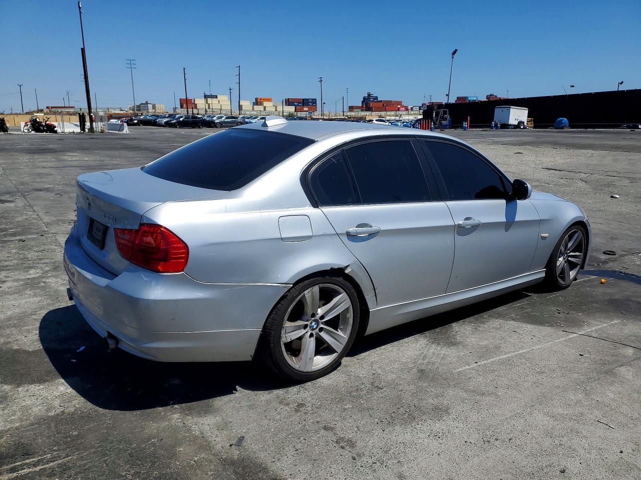 2009 BMW 335 I - Image 3