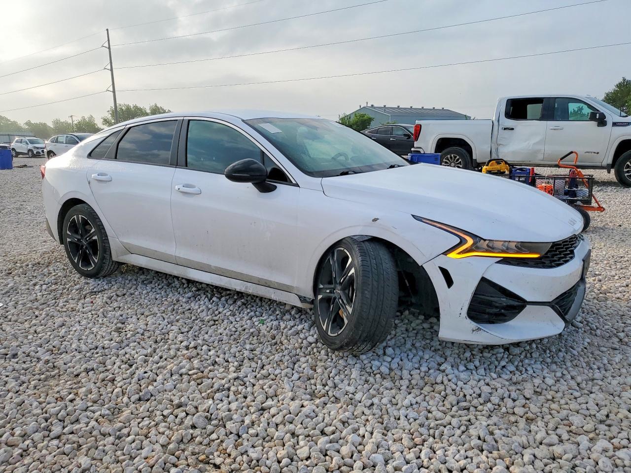 2023 Kia K5 Gt Line - Image 4