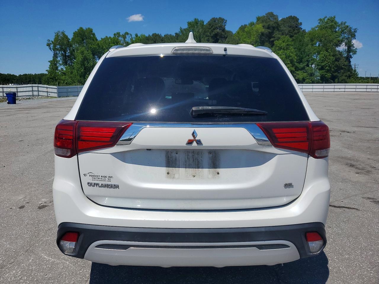 2020 Mitsubishi Outlander Se - Фото 6