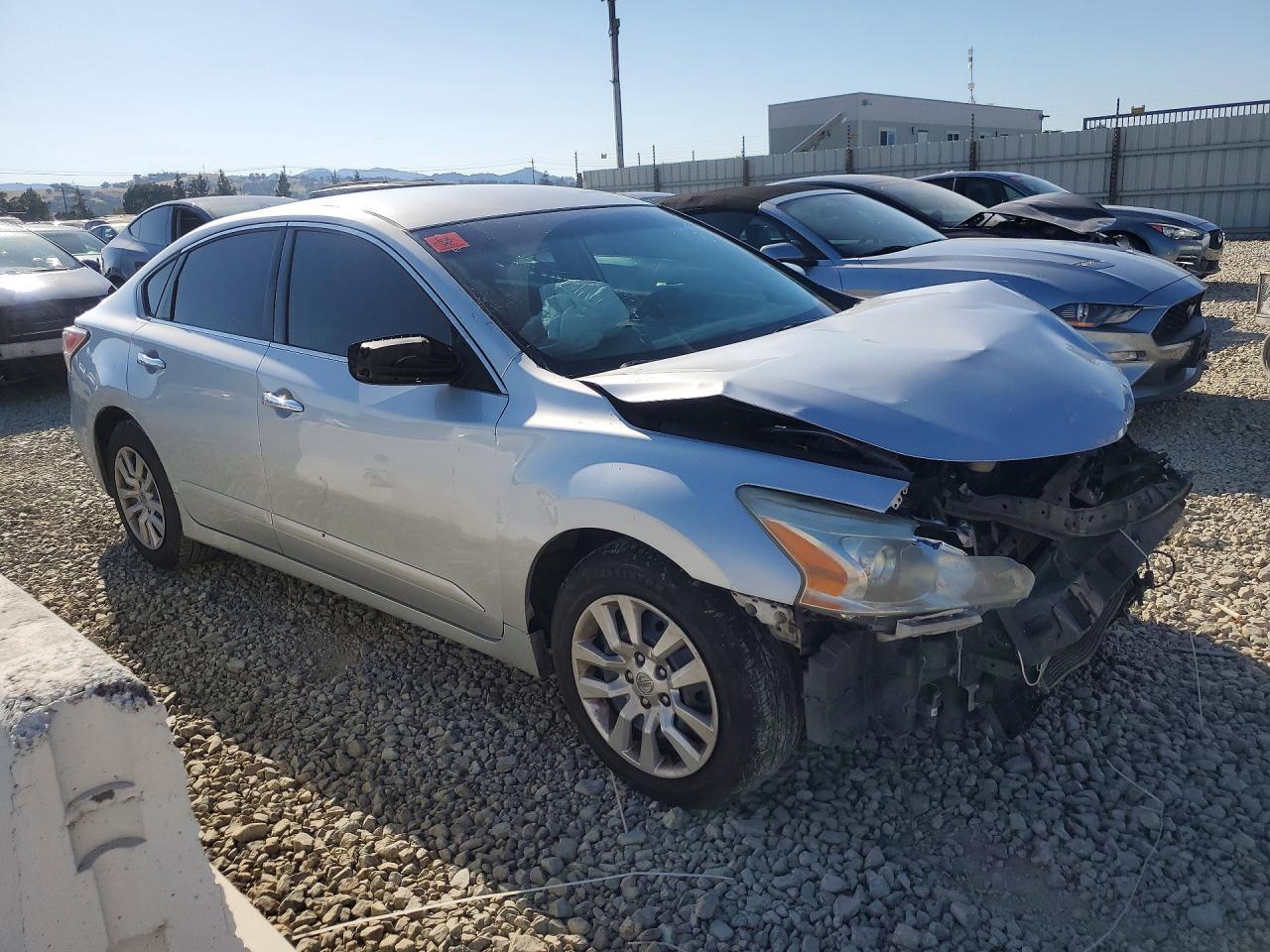 2014 Nissan Altima 2.5 S - Image 4