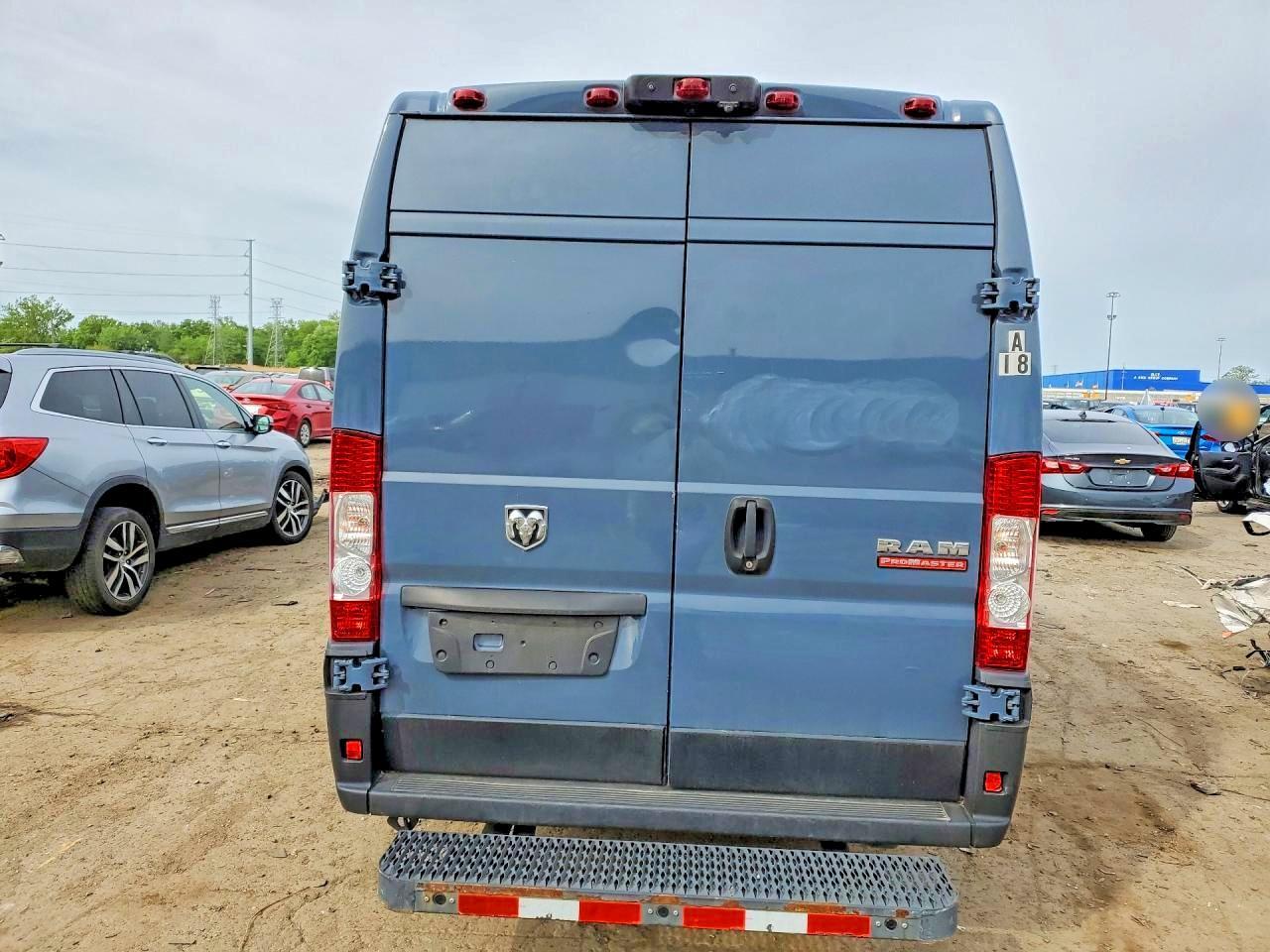 2020 Ram Promaster 3500 Delivery Van - Фото 6