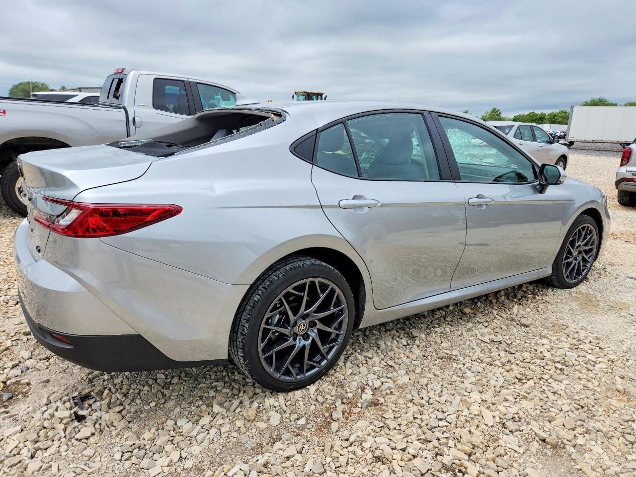 2025 Toyota Camry Le - Image 3