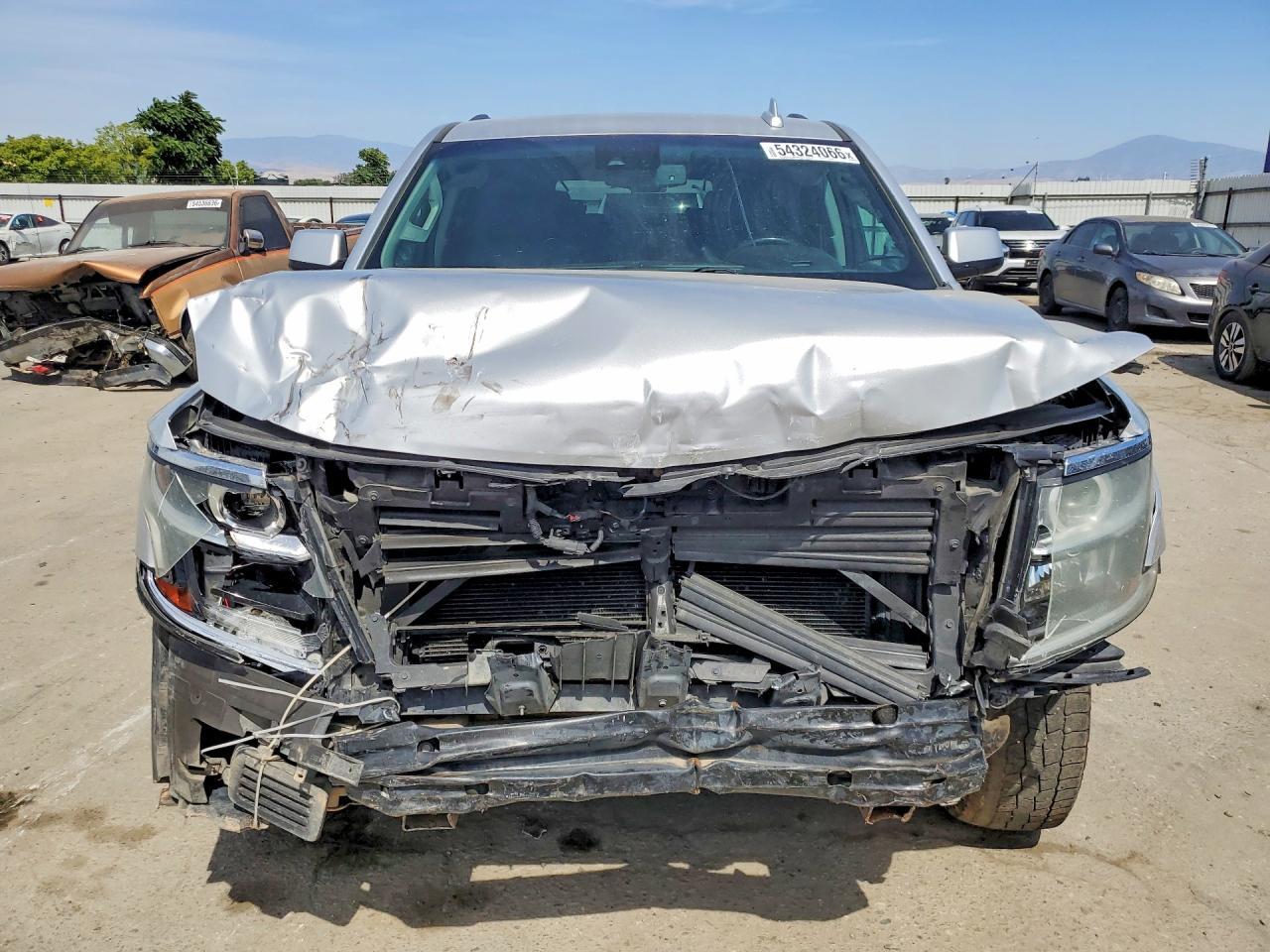 2020 Chevrolet Suburban K1500 Lt - Image 5