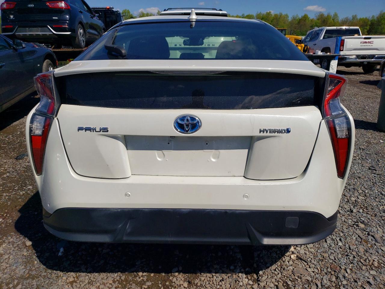2017 Toyota Prius Four Touring - Фото 6