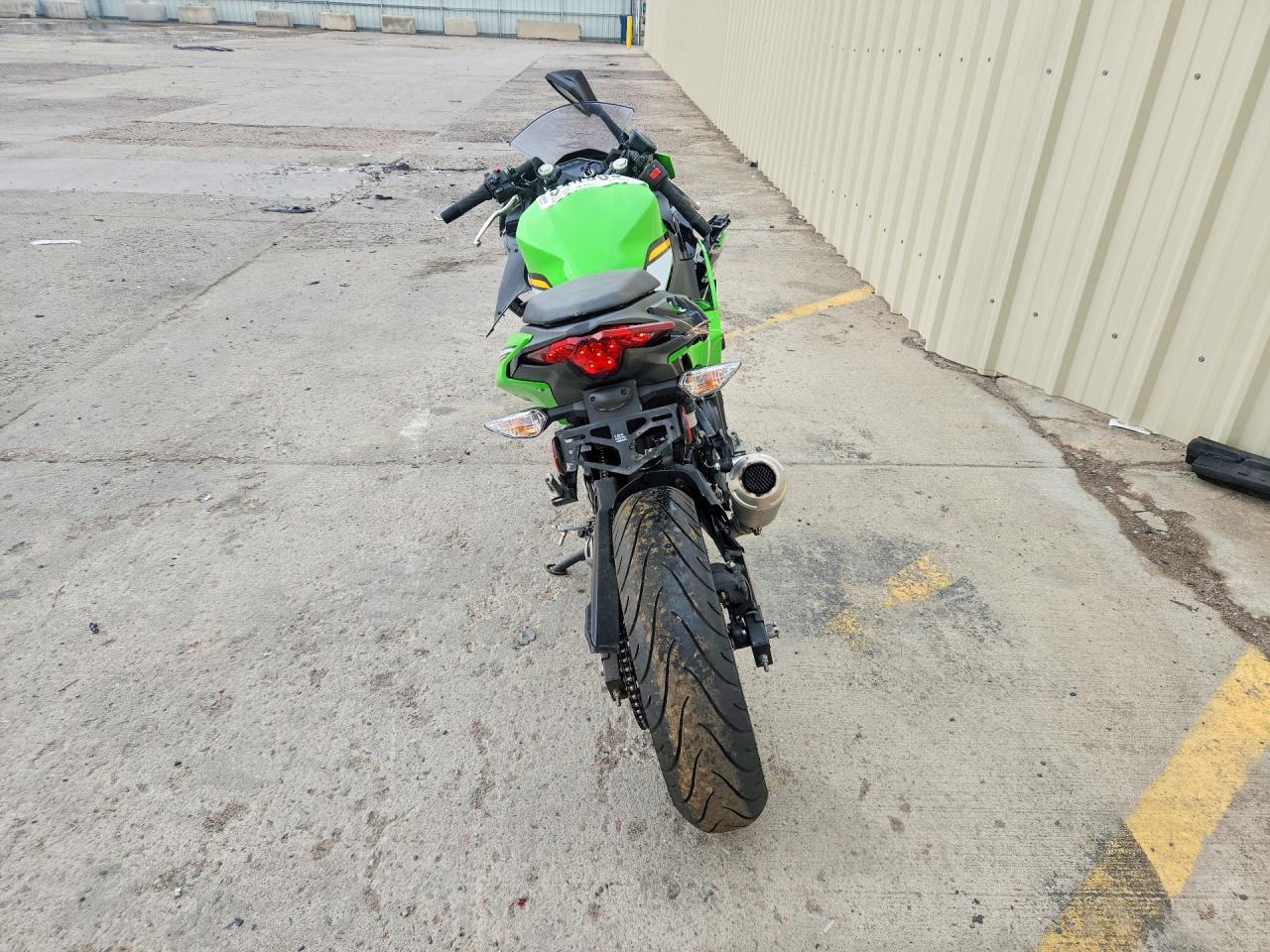 2025 Kawasaki Ex500 H - Фото 4