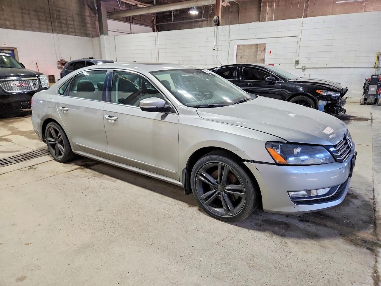 2014 Volkswagen Passat 2.0L Tdi Sel Premium - Image 4