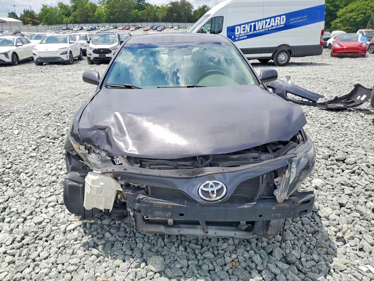 2011 Toyota Camry - Фото 5