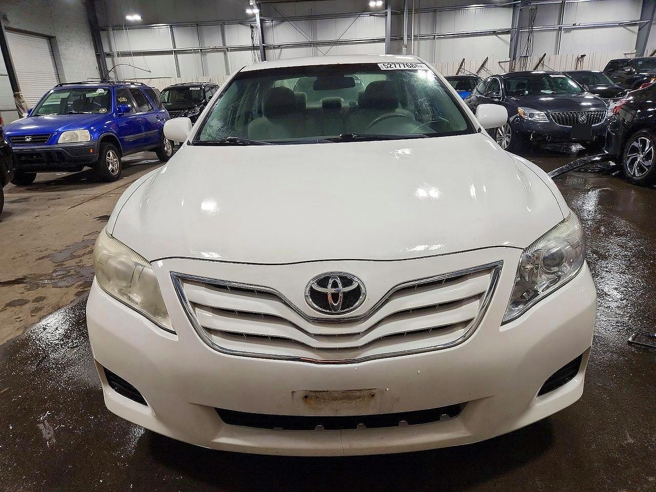 2011 Toyota Camry Le - Фото 5