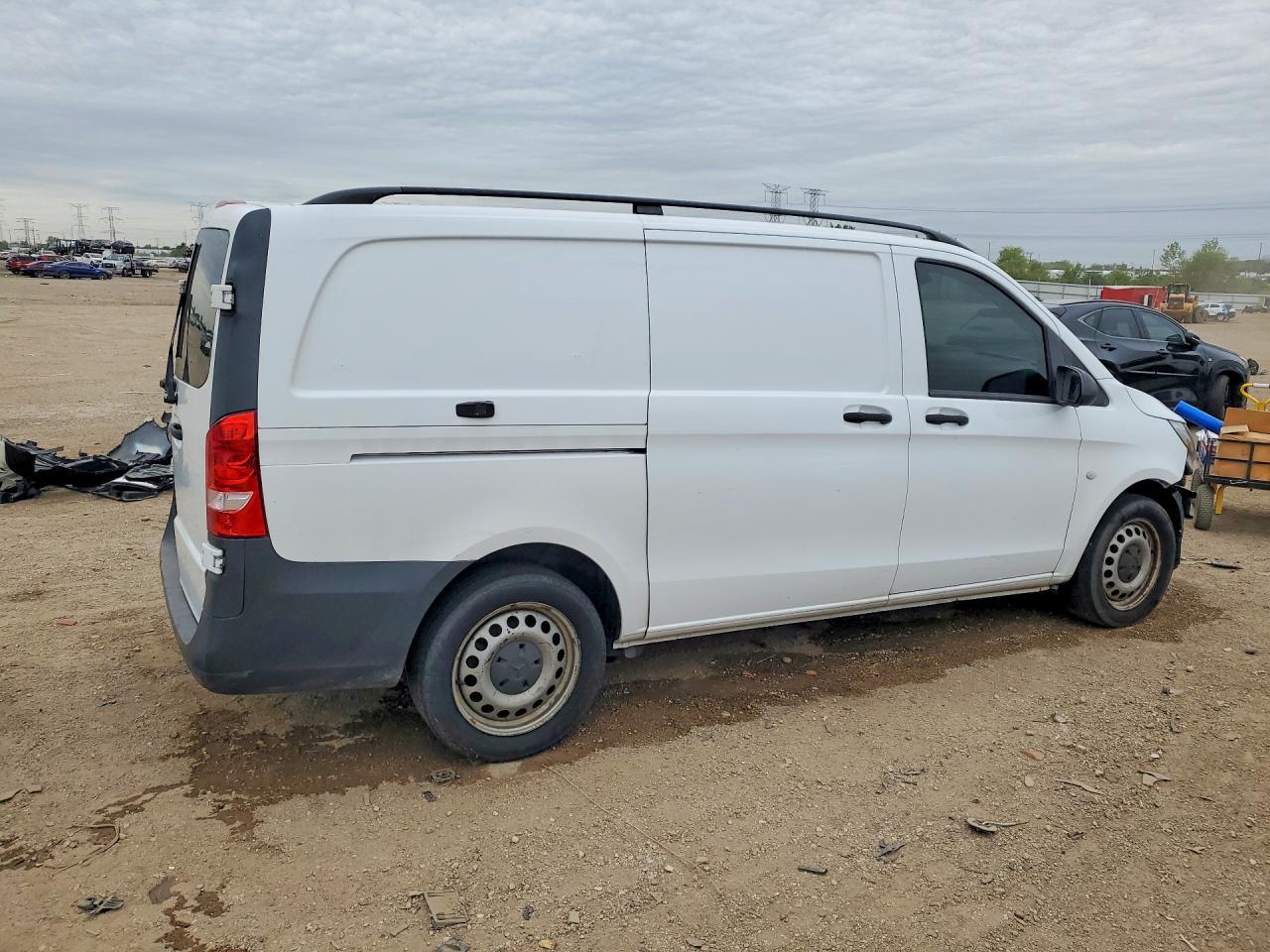 2016 Mercedes-Benz Metris - Фото 3