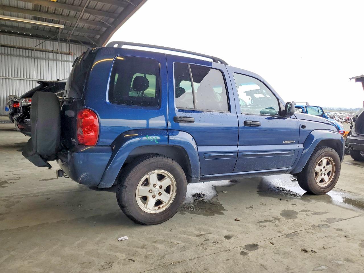 2004 Jeep Liberty Limited - Image 3