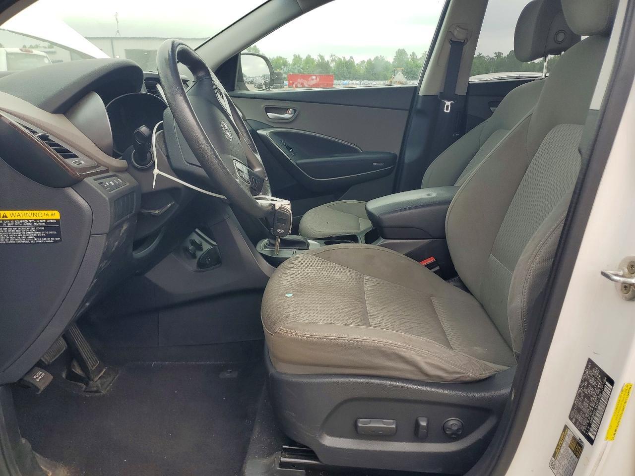 2017 Hyundai Santa Fe Se - Image 7