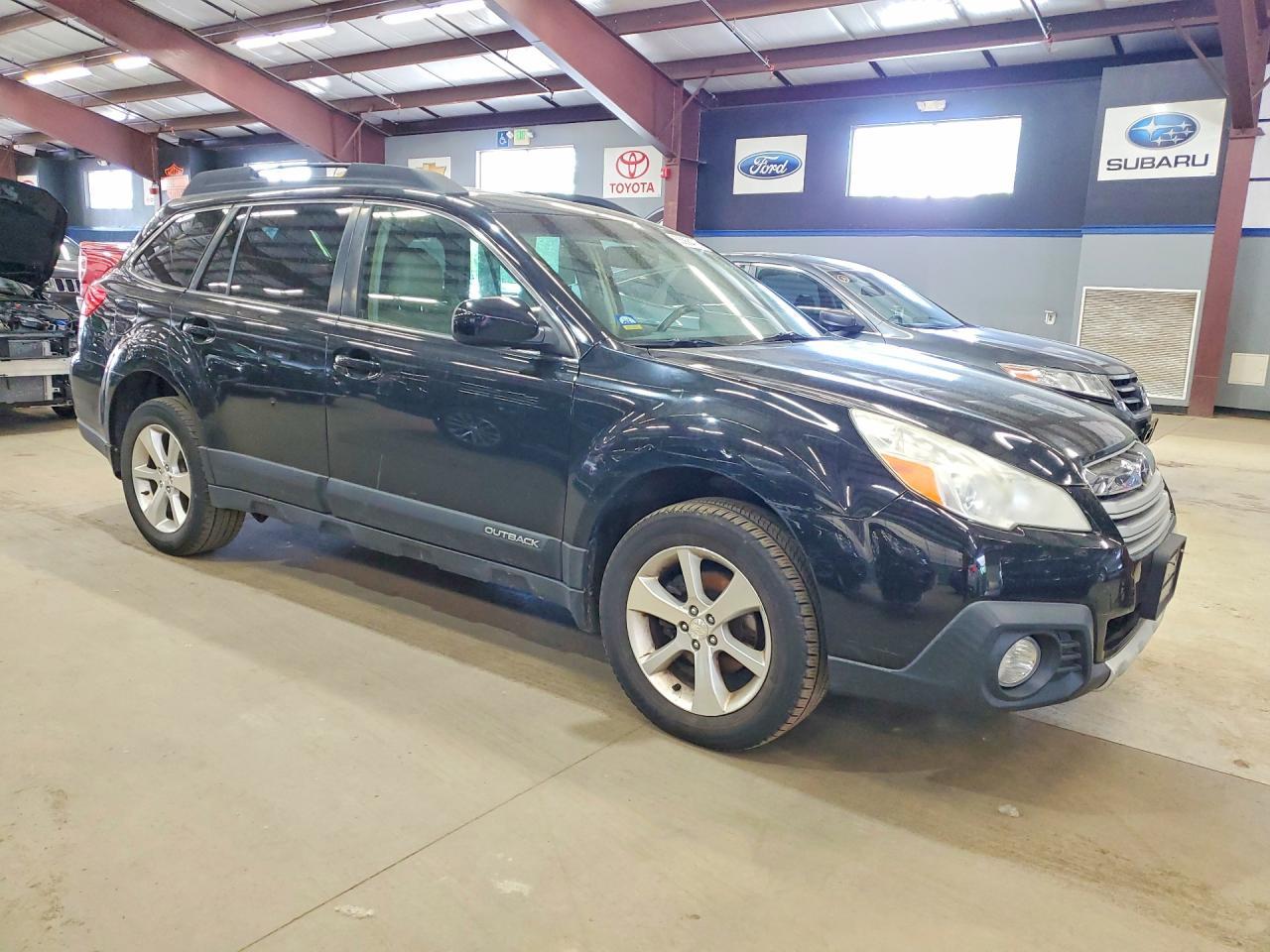 2014 Subaru Outback 2.5I Limited - Image 4