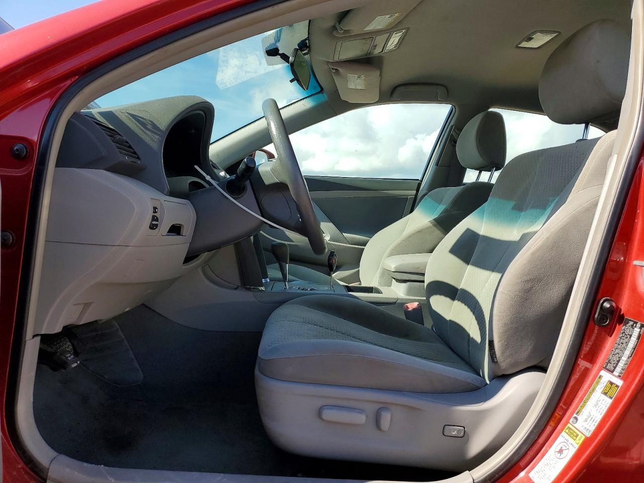 2009 Toyota Camry Le - Фото 7
