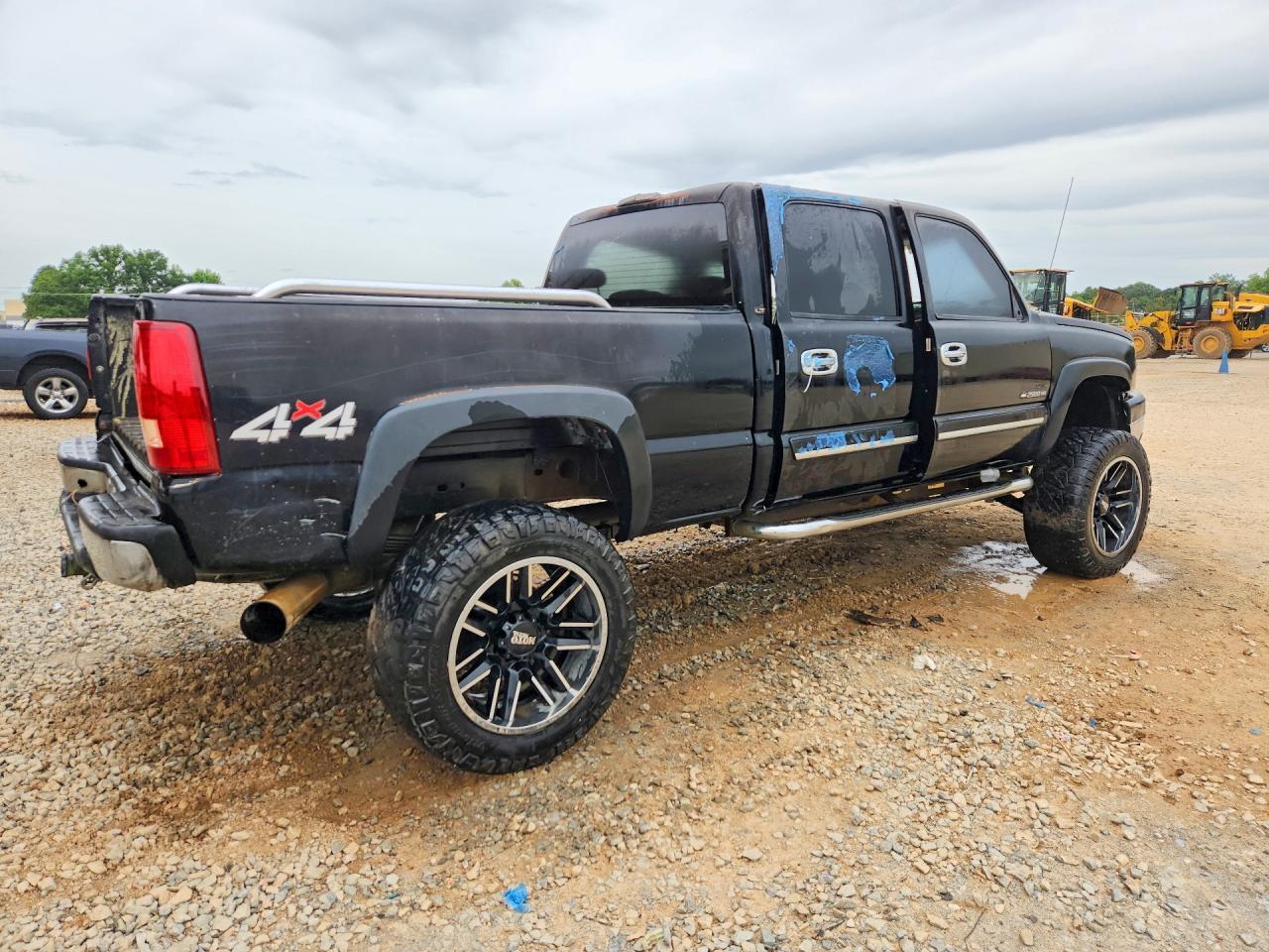 2006 Chevrolet Silverado K2500 Heavy Duty - Image 3
