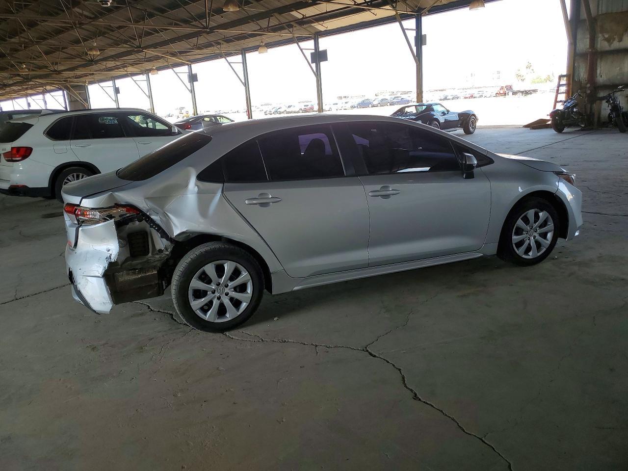 2022 Toyota Corolla Le - Фото 3