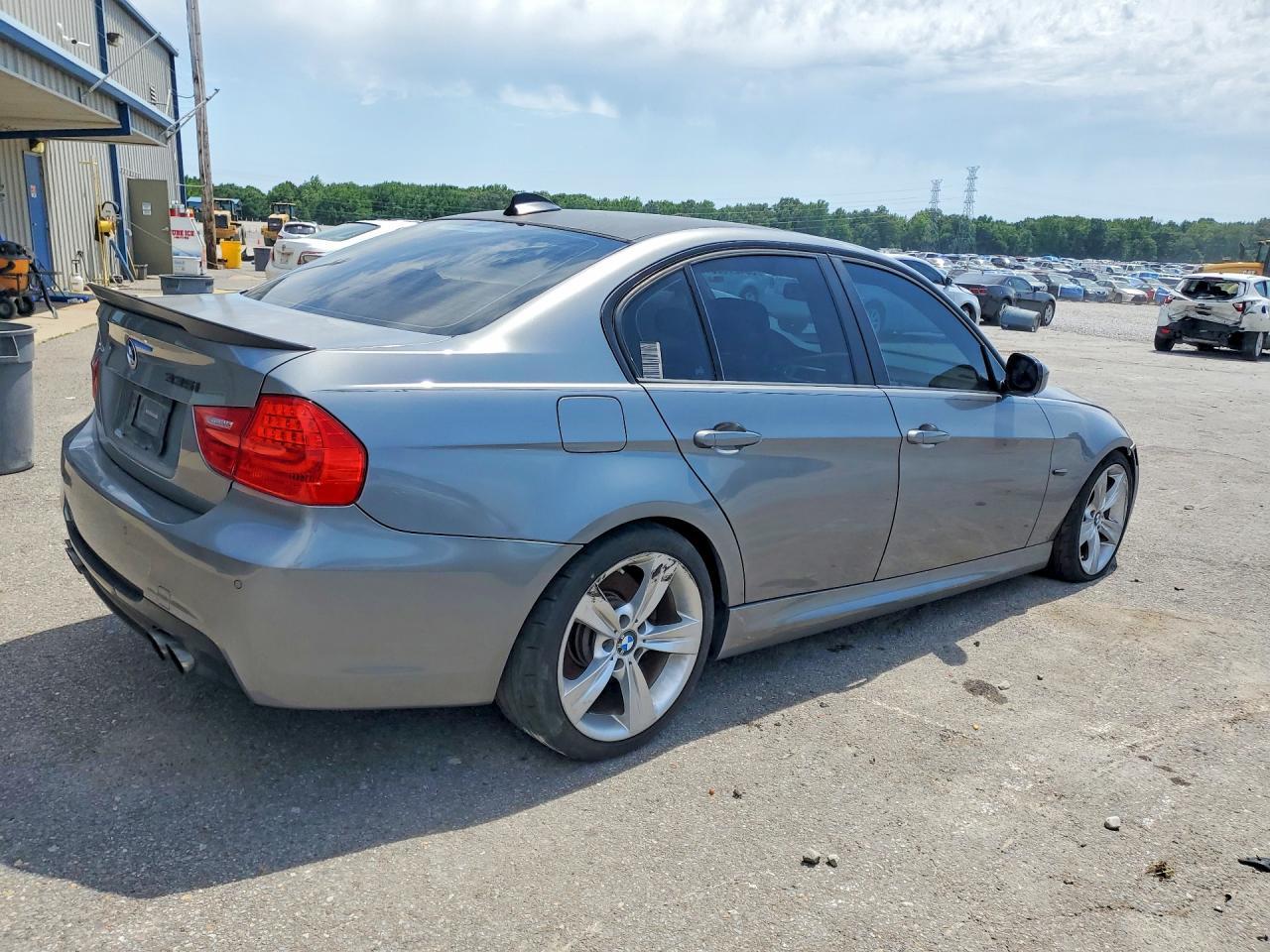 2009 BMW 335 I - Фото 3