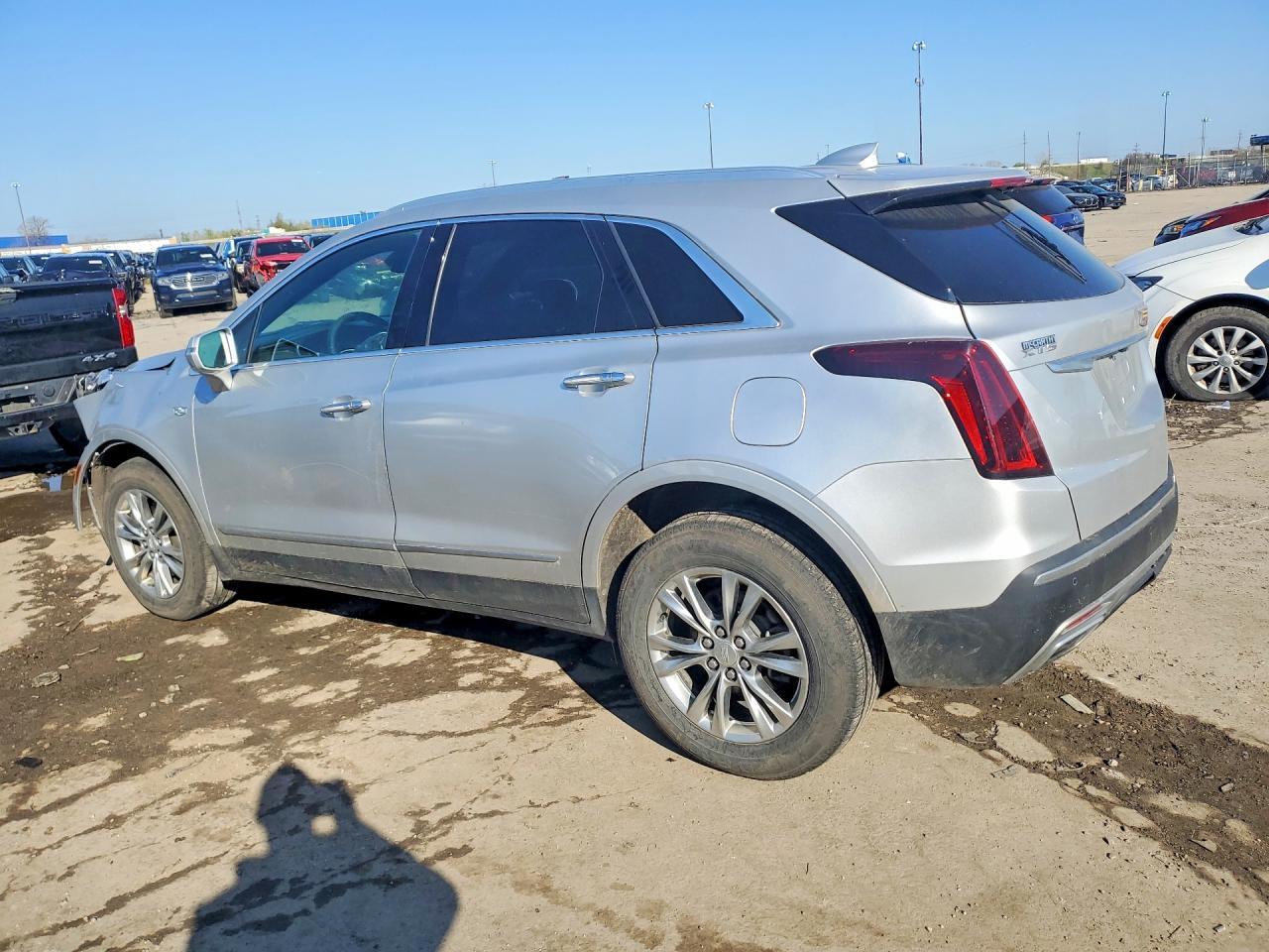 2020 Cadillac Xt5 Premium Luxury - Image 2