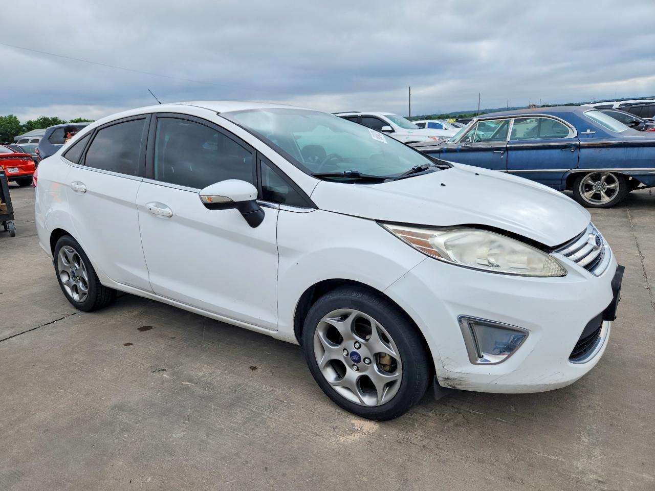 2012 Ford Fiesta - Фото 4