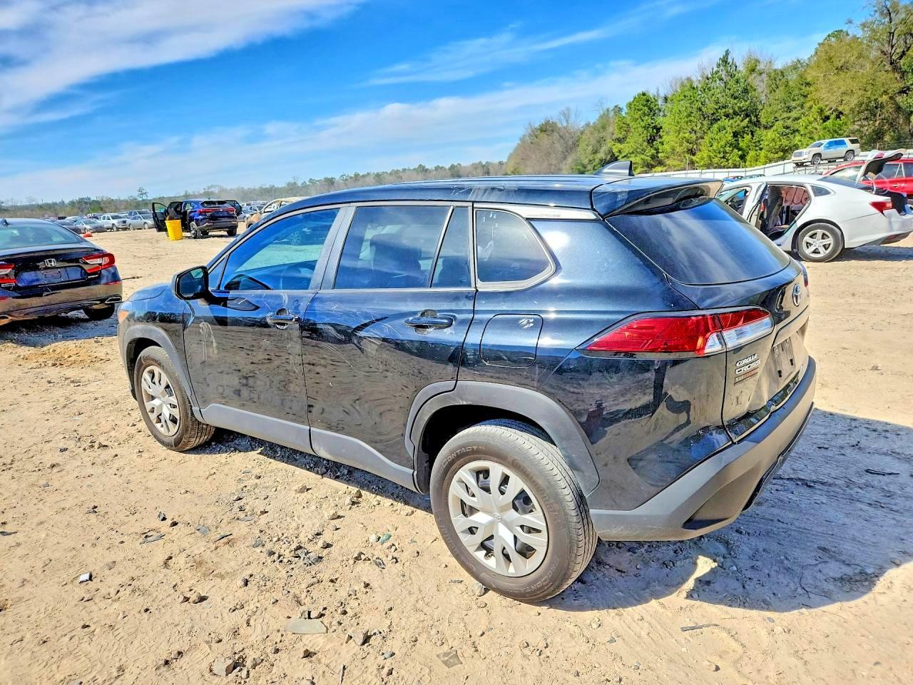 2024 Toyota Corolla Cross L - Фото 2
