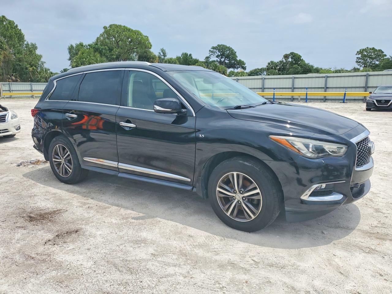 2017 Infiniti Qx60 Base - Фото 4